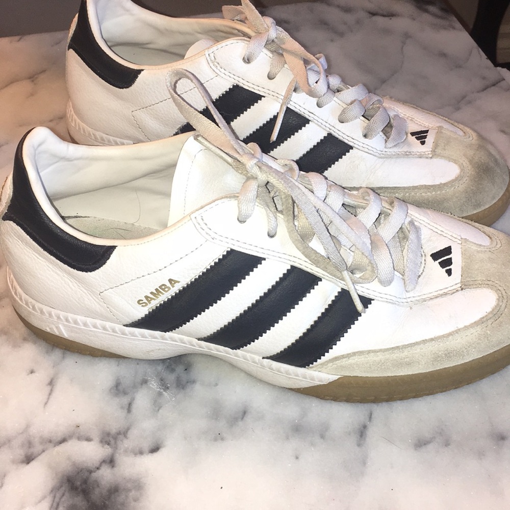 Adidas Sneakers